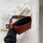 Rinonera Marron Mujer 6